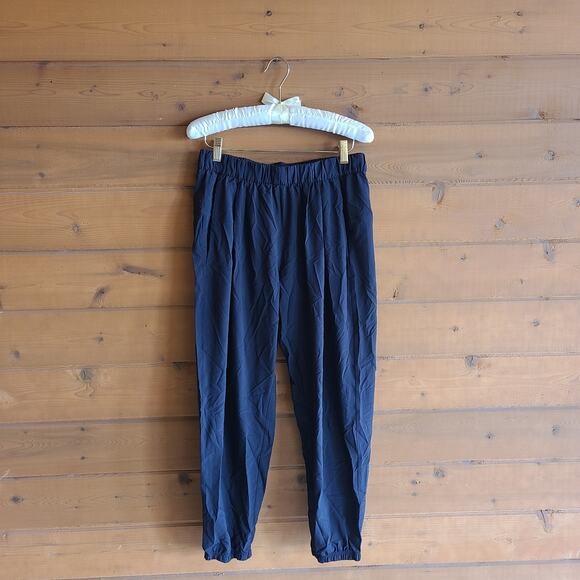 Lululemon Rollin With My Omies Jogger Pant Black Size 6 Elastic Waist Cuffed - Picture 2 of 6